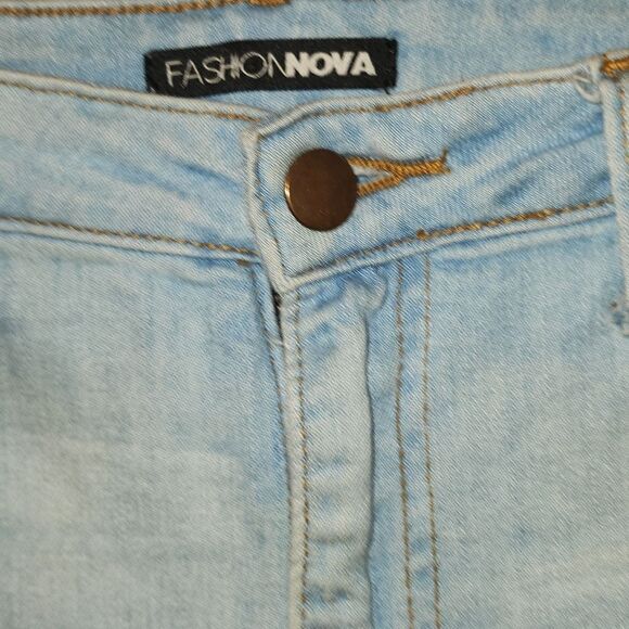 Retro Jeans  - Picture 4 of 11